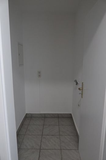 Appartement 3 pièces avec balcon et place de stationnement à Niefern – Abstellraum