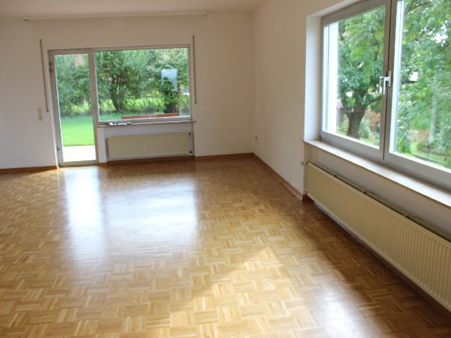 Wohnzimmer, Blick in Garten