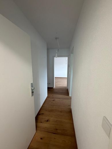 Kernsanierte Etagenwohnung, 1ZKB, Erstbezug – Flur
