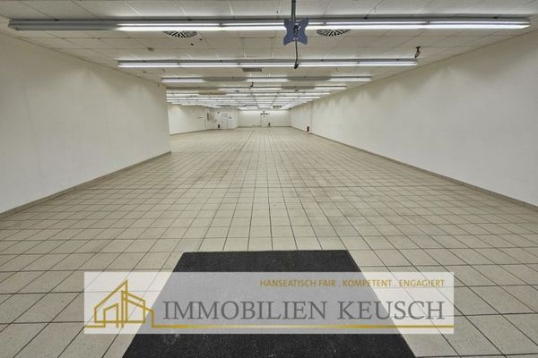 Große Gewerbefläche inkl. Lager in zentraler Lage mit hoher Kundenfrequenz