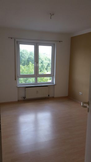 Helle, gemütliche 3-Zi.-Wohnung zentral in Usingen – Schlafzimmer