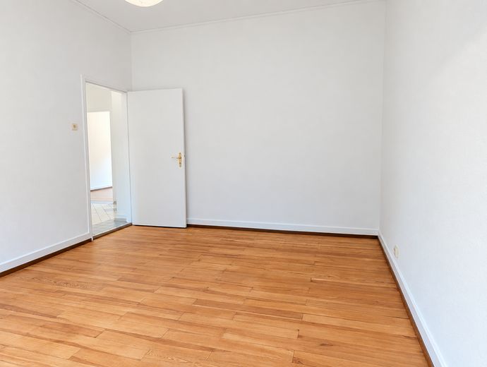 Bel appartement lumineux de 3 pièces en centre-ville (adapté à une colocation) – Zimmer 3