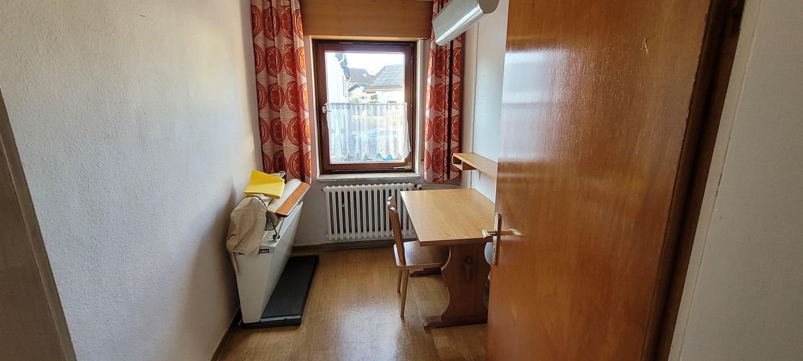 Casa unifamiliare con officina – spazio per vivere e creare – Arbeitszimmer