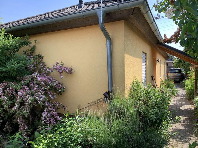 Einfamilienhaus + Gartenbungalow in bester Lage – Foto 3