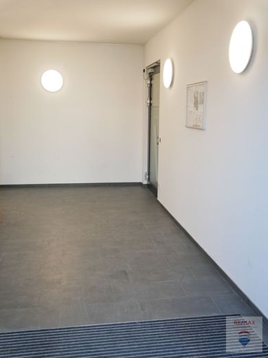 Arbeiten in einem attraktiven Wohn- &amp;  Gewerbepark am Ammersee – Hausflur