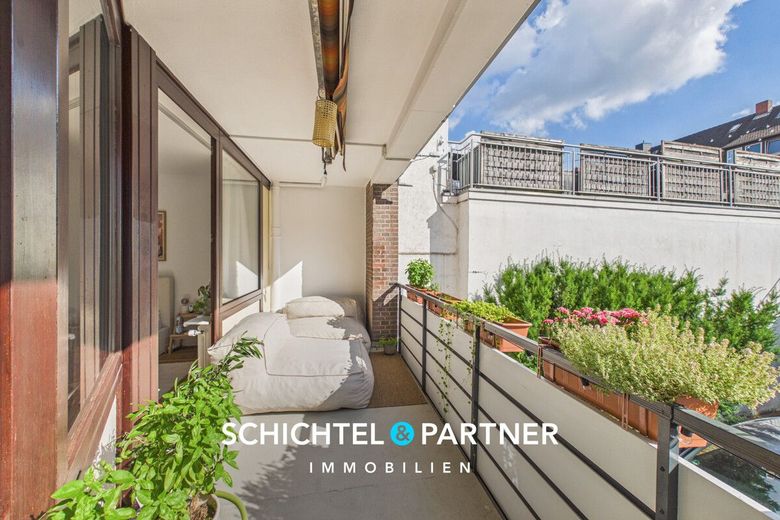 Alte Neustadt | Renovierte 3-Zimmer-Wohnung mit Garage und Balkon – S&amp;P | Balkon