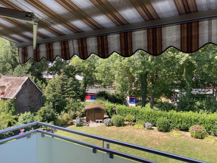 3,5 Zimmer Wohlfühlwohnung in Dortmund am Volksgarten – Balkon mit Markise