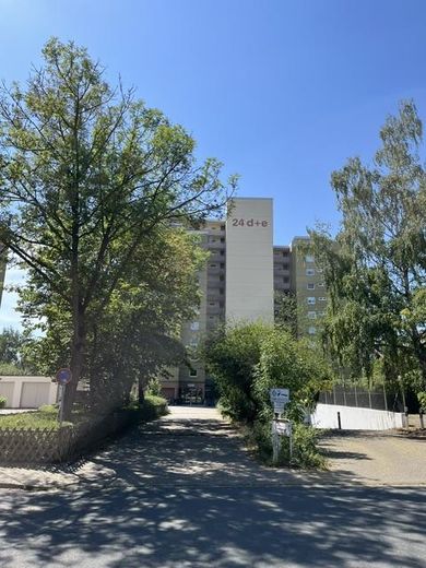 Inwestycja kapitałowa blisko centrum Brunszwiku – 3 pokoje, ok. 90 m², balkon i miejsce garażowe – Haupteingang