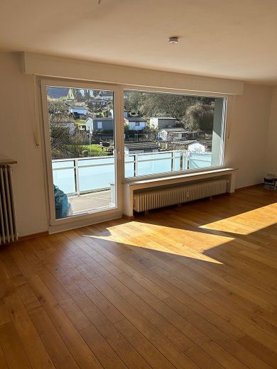 Appartamento di 82 mq con cucina abitabile, bagno nuovo, balcone esposto a sud, cantina e 1 posto auto – Foto 1