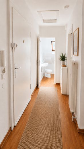 Keyifli 42 m² – merkezi konumda 2 odalı çatı katı dairesi – Einrichtungsbeispiel