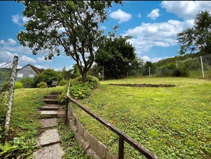*Provisionsfrei* Schmuckstück im Historischen Ortskern - Falc Immobilien Siegen – Garten