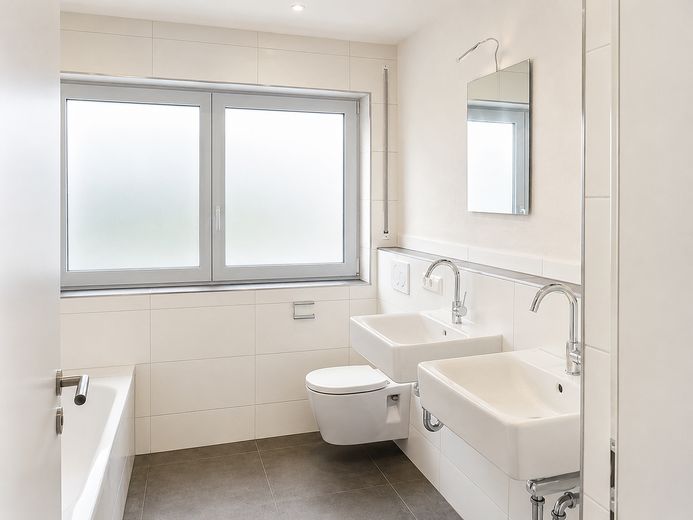 Neuwertige 3 Zimmer Wohnung in 88250 Weingarten – Badezimmer