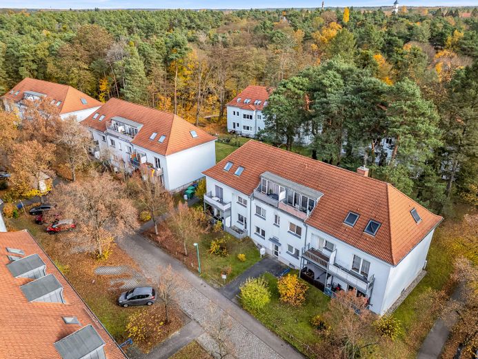 Ruhig wohnen nahe dem See: Helle 3-Zimmer-Dachgeschoss-Wohnung mit Balkon in Zossen – फोटो 17