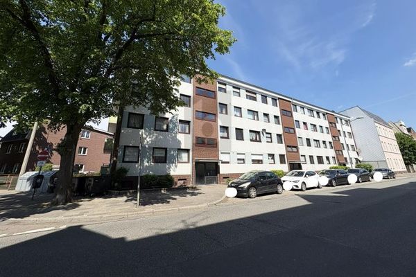 MODERNIZED, CENTRAL WITH SOUTH-FACING BALCONY