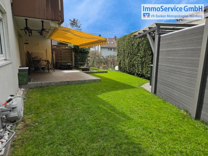 Top sanierte 3-Zimmer-Erdgeschosswohnung Garten, Garage, Bad mit Fenster .... – Foto 1