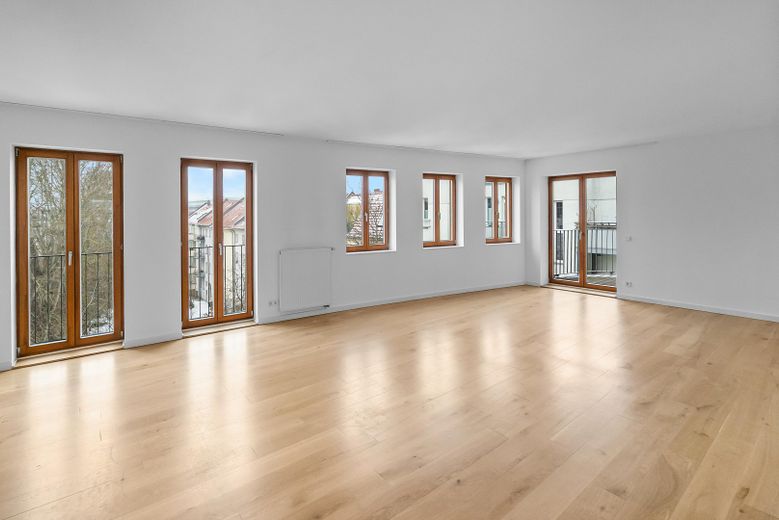 Summer-Sale bis 31.08. | 171 m² Großzügigkeit im Berliner Regierungsviertel | jetzt 1.395.000 € – Wohnzimmer