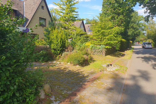 Wohnen wo Hamburg am schönsten ist Einfamilienhaus Doppelhaus Grundstück in Duvenstedt / Walddörfer