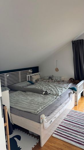 Pregiato appartamento maisonette di 4,5 locali con 3 balconi, cucina componibile e ascensore nel centro di Grafing – Foto 12