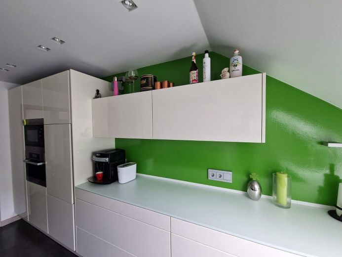 Einbaukuechemit haengeschraenk