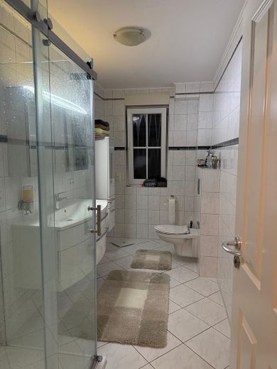 2 Wohneinheiten möglich – möbliertes Haus mit Poolprojekt & Potenzial – Foto 22