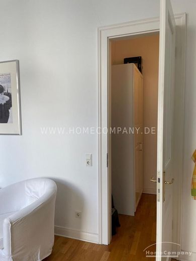 Charmantes Möbliertes Apartment in Köln-Altstadt! – 28a7c2433c347d2d3f5a9b82beb03358809e19d4.jpg