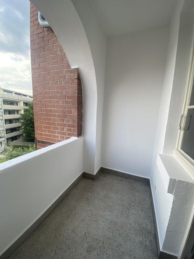 Beautiful 2-room apartment in Karlsruhe's Oststadt district – Loggia