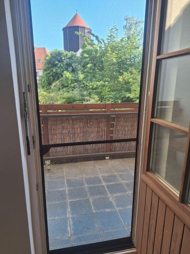 Wyjątkowe mieszkanie 2-pokojowe z dużym balkonem tarasowym w historycznej starówce – Balkon