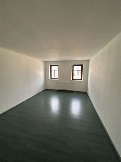 Großzügige DG 2-Zimmer mit Laminat, EBK, Balkon und Wannenbad! – photo-2023-10-05-16-18-29~06