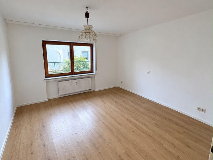 Charmante 2-Zimmer-Erdgeschosswohnung mit privatem Gartenanteil - teilsaniert! – Foto 5