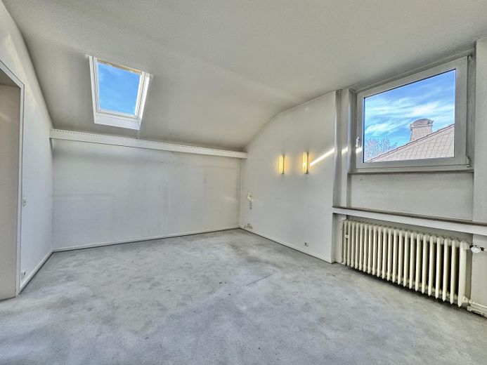 EFH oder MFH: außergewöhnlich flexibel & solide, ideale Lage, großes Potential – Schlafzimmer OG