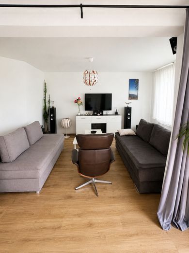 Großzügige 5-Zimmer-Wohnung mit zwei Balkonen in Böblingen – Foto 4