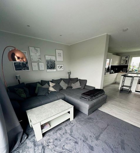Stadtvilla mit unverbaubaren Blick zum Herkules und Dörnberg – Wohnzimmer
