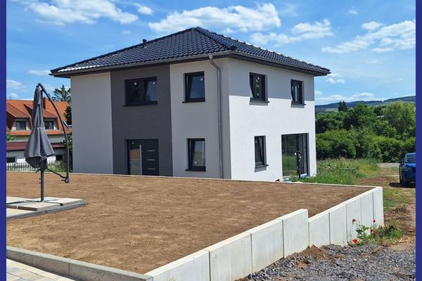 - PROVISIONSFREI - Bezugsfertiges Einfamilienhaus inklusive Außenanlagen