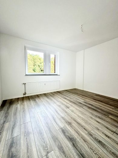 Düsseldorf Gerresheim 2-room apartment – top location directly by the forest – Schlafzimmer
