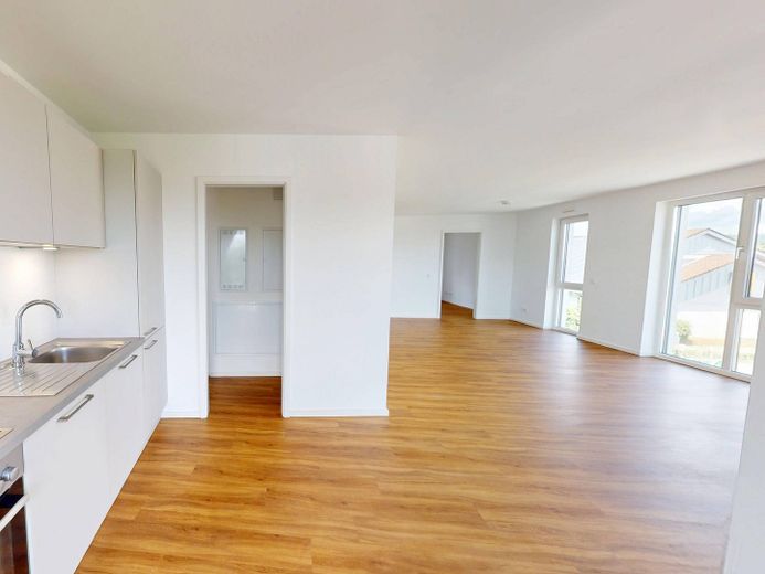 Platz & Komfort, gepaart mit modernem Design: Exklusive 3-Zimmer-Wohnung mit 2 BALKONEN, EBK und 2 Bädern – Ansicht V: Wohn- und Esszimme…