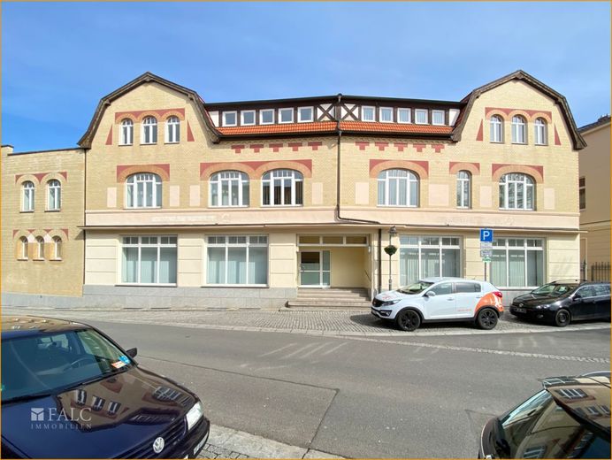 Im Zentrum von Sömmerda ideal als Firmenzentrale alle Mitarbeiter in einem Hause untergebracht – Frontansicht