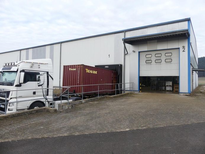 Außen Lagerhalle Döl-879