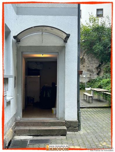 2-Zimmer-Wohnung mit schönem Bad in Wilkau-Hasslau, helle Räume, preiswert zu vermieten! – Hauseingang