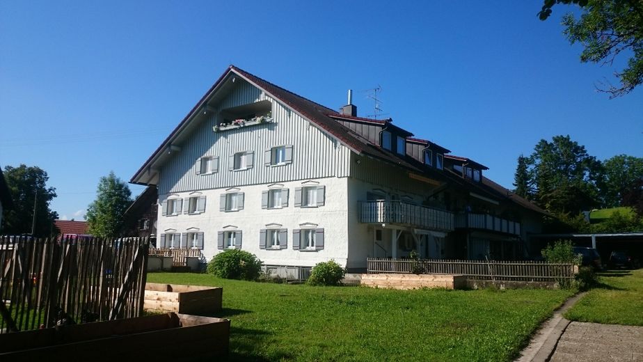 Habiter de façon idyllique dans l'Allgäu – spacieux appartement mansardé avec vue de rêve – Haus