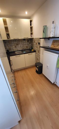 Exclusive 3-room apartment, fitted kitchen, terrace, winter garden + garden, top location Pforzheim Nordstadt – Plana Einbauküche