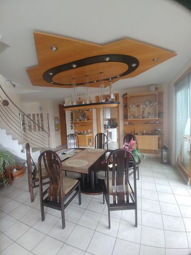 Das besondere Haus, mit sehr großem Grundstück, in einer Region wo andere Urlaub machen – Esszimmer