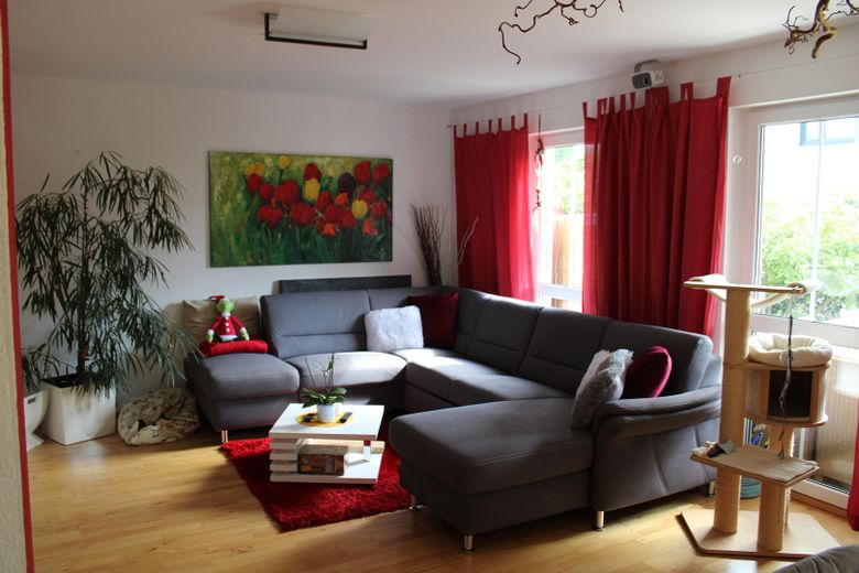 - sin comisión - Amplio piso de 5 habitaciones en planta baja en Ebersberg con piscina en el jardín privado – Wohnzimmer