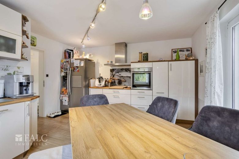 Moderne Idylle im Fachwerkhaus - Wohnen und Arbeiten unter einem Dach mit Einliegerwohnung! – Küche (Hauptwohnung)