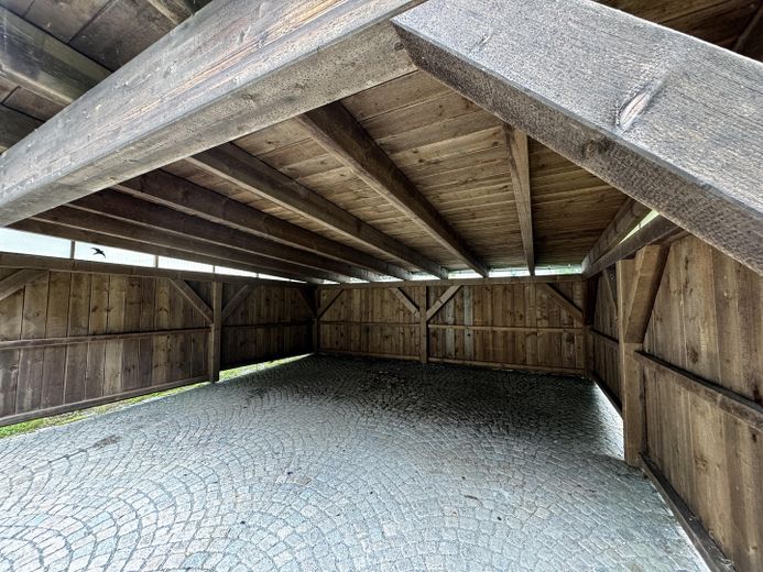 Historisches Forsthaus am Kamm im Erzgebirge – Carport