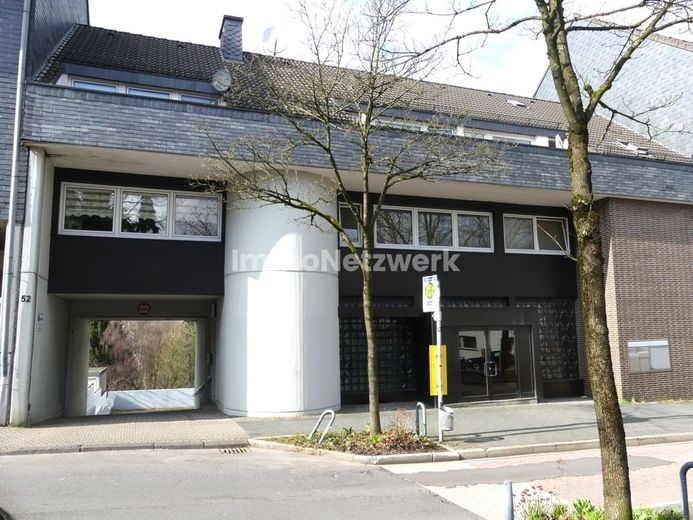Wohn- und Geschäftshaus