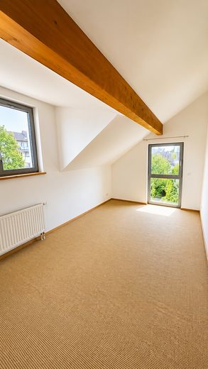 Світлий архітекторський будинок | 224 м² | 7 кімнат | A+ | Фотоелектрика та геотермальне опалення | без комісії – Schlafzimmer-1 OG