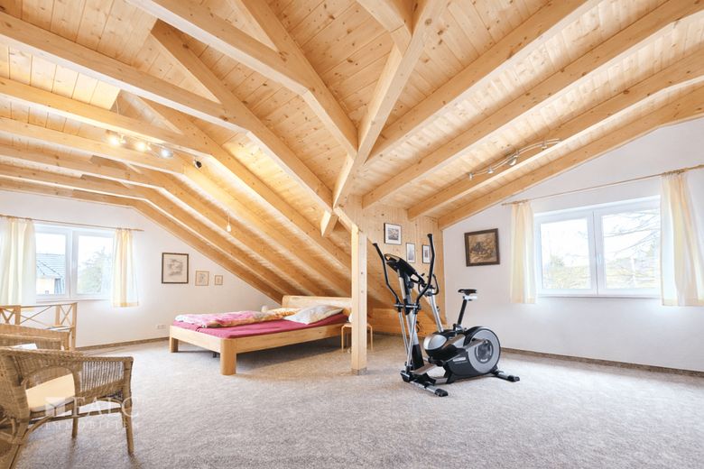 Exklusives Anwesen mit Innenpool, Galerie und unverbaubarem Naturpanorama – Schlafzimmer OG