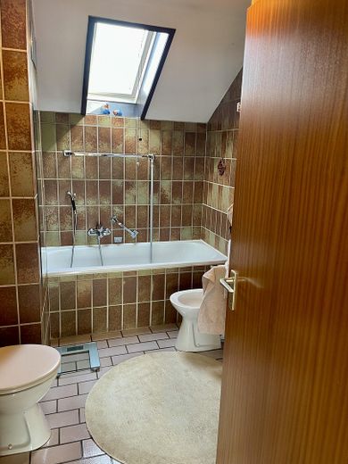 Lichtdurchflutete freundliche 3 Zimmer Dachgeschoßwohnung in ruhiger Lage in Wiblingen – Foto 11