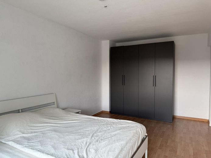 Provisionsfrei,renoviert,ruhig,95qm Wohnung 3,5 Zimmer+Küche mit EBK,Tageslichtbad,Südbalkon – Schlafzimmer
