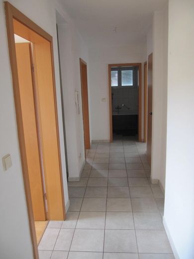2 ½ Familienhaus in zentraler, ruhiger Süd- und Aussichtslage in St. Georgen/Schwarzwald – Flur